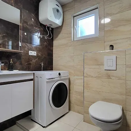 Apartment Era Near The Brodarica (Sibenik-Knin)