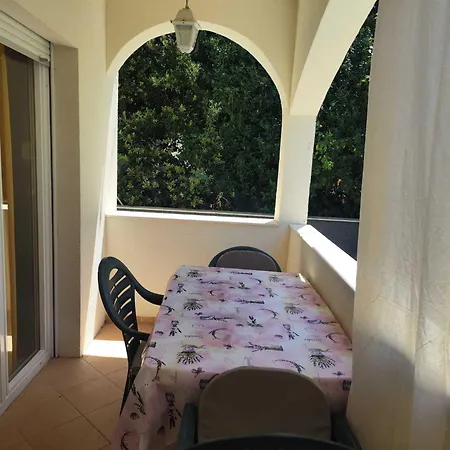 Apartment Era Near The *